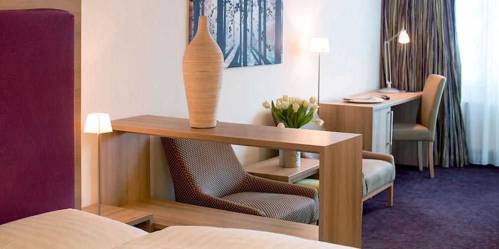 Hotel Am Schlosspark Garni هوسوم المظهر الخارجي الصورة