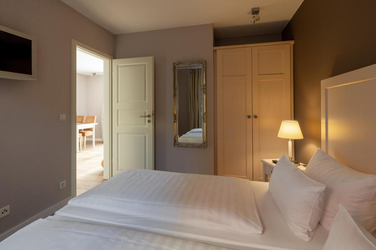 Hotel Am Schlosspark Garni هوسوم المظهر الخارجي الصورة