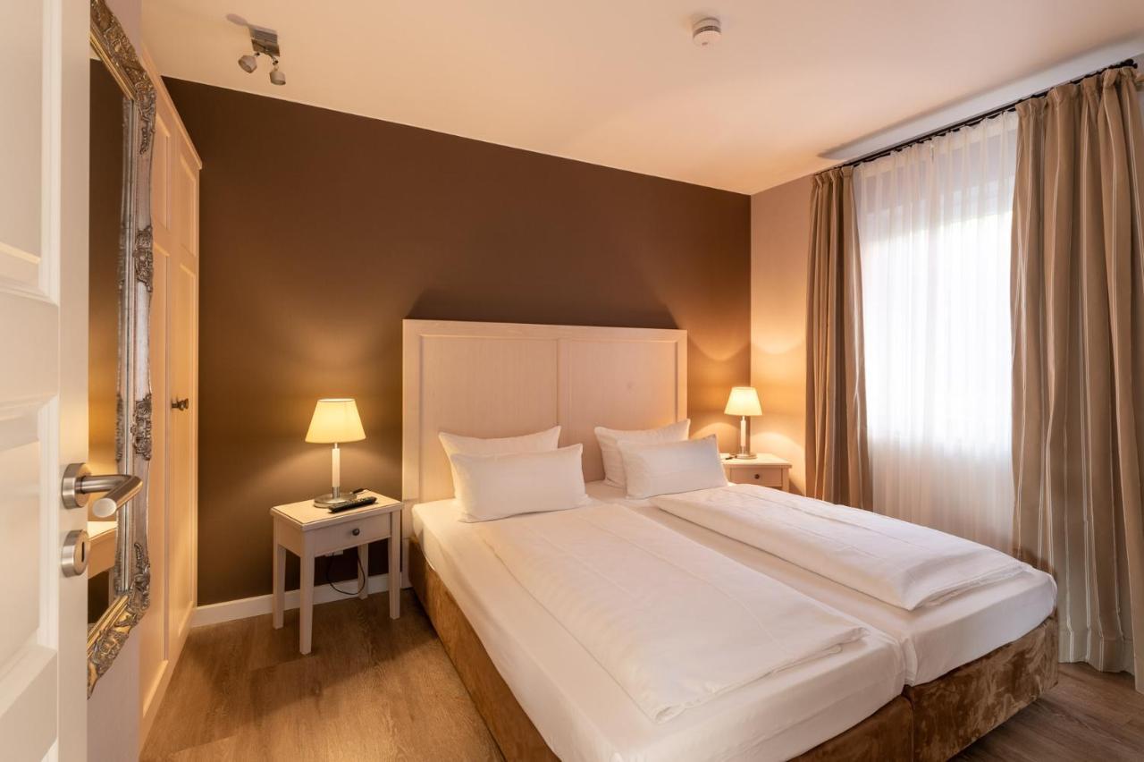 Hotel Am Schlosspark Garni هوسوم المظهر الخارجي الصورة