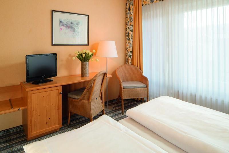 Hotel Am Schlosspark Garni هوسوم المظهر الخارجي الصورة